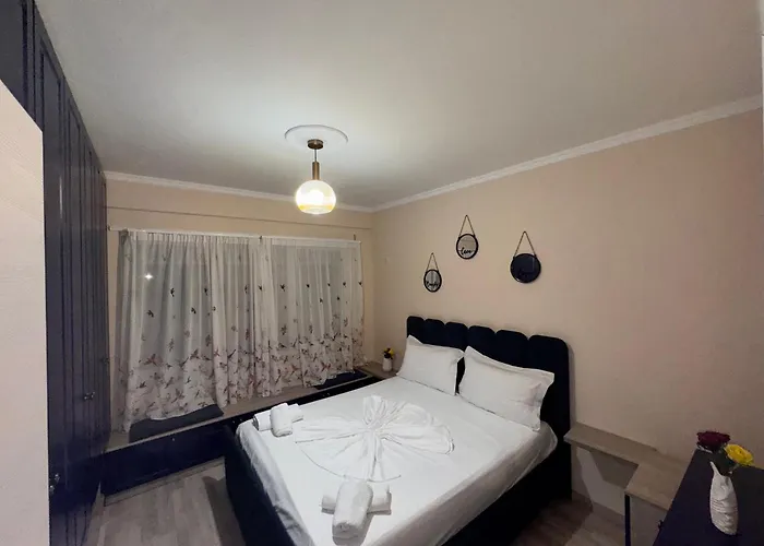 Cozy 2br In 地拉那